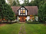 67 Turtle Pond Rd, Saranac Lake, NY