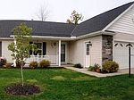 939 Beachfront Dr, Painesville, OH