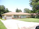 206 Fairview Ave, Blackwell, OK