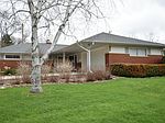 306 Madero Dr, Thiensville, WI