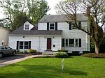 10 Keswick Rd, Lockport, NY