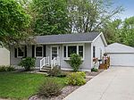 4018 5th Pl NW, Rochester, MN