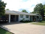 117 Lakeview Dr, Brady, TX