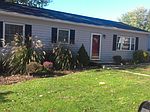 102 Bratton Dr, Norristown, PA