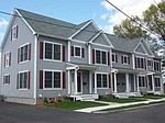 82 S Brow St, East Providence, RI