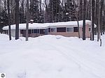 5375 West Cv, Honor, MI