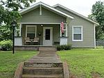 614 E 6th Ave, Bristow, OK