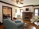 374 Elm St, Glen Ellyn, IL