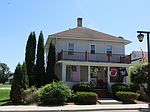 923 Center Ave, Oostburg, WI