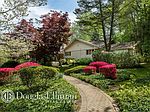 65 Harbor Ln, Roslyn, NY