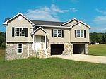 106 Green Fields Ln, Morganton, NC