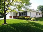 S68W13554 Bristlecone Ln, Muskego, WI