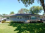 8254 W Daphne St, Milwaukee, WI