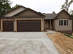 95 Crown Side Dr, Four Oaks, NC