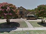 Skyview Dr - sign in for details