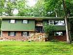 107 Goad Dr, Clendenin, WV