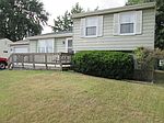 3213 Lantern Dr, Oregon, OH