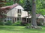 13 Park Ln, Caldwell, NJ