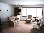 1924 Chapman Dr, Waukesha, WI