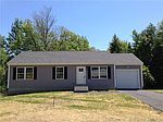 28 Narragansett St, Gorham, ME