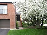 2S777 Jamestown Trl, Oak Brook, IL