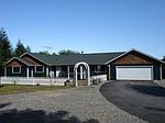 275 Peppertree Ln, Ferndale, CA