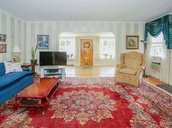 Living Room 86th Street Brooklyn Ny 51 86th st, brooklyn, ny, 11209 | realestate Living Room 86th Street Brooklyn Ny 51 86th st, brooklyn, ny, 11209 | realestate