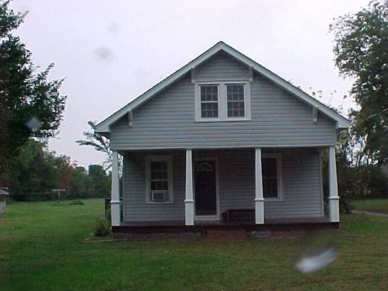 Singles in white stone va