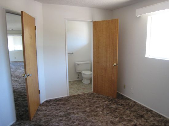 1067 Liberty St APT H, Redding, CA 96001