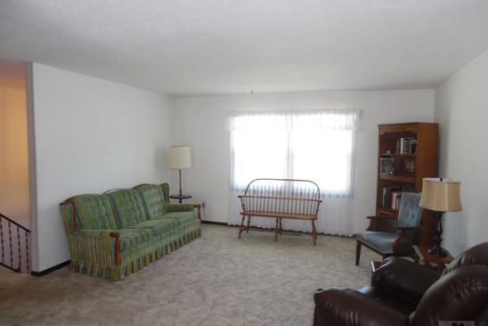 1325 S Leebrick St Burlington Ia 52601 Realestate 3 Bed 1 2 Bath At 1325 S Leebrick St Burlington Ia